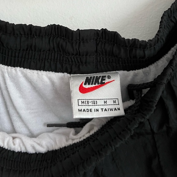 Vintage Nike Tracksuit Black/White Jacket/Pants Nylon Set Removable Sleeves M - Picture 12 of 16